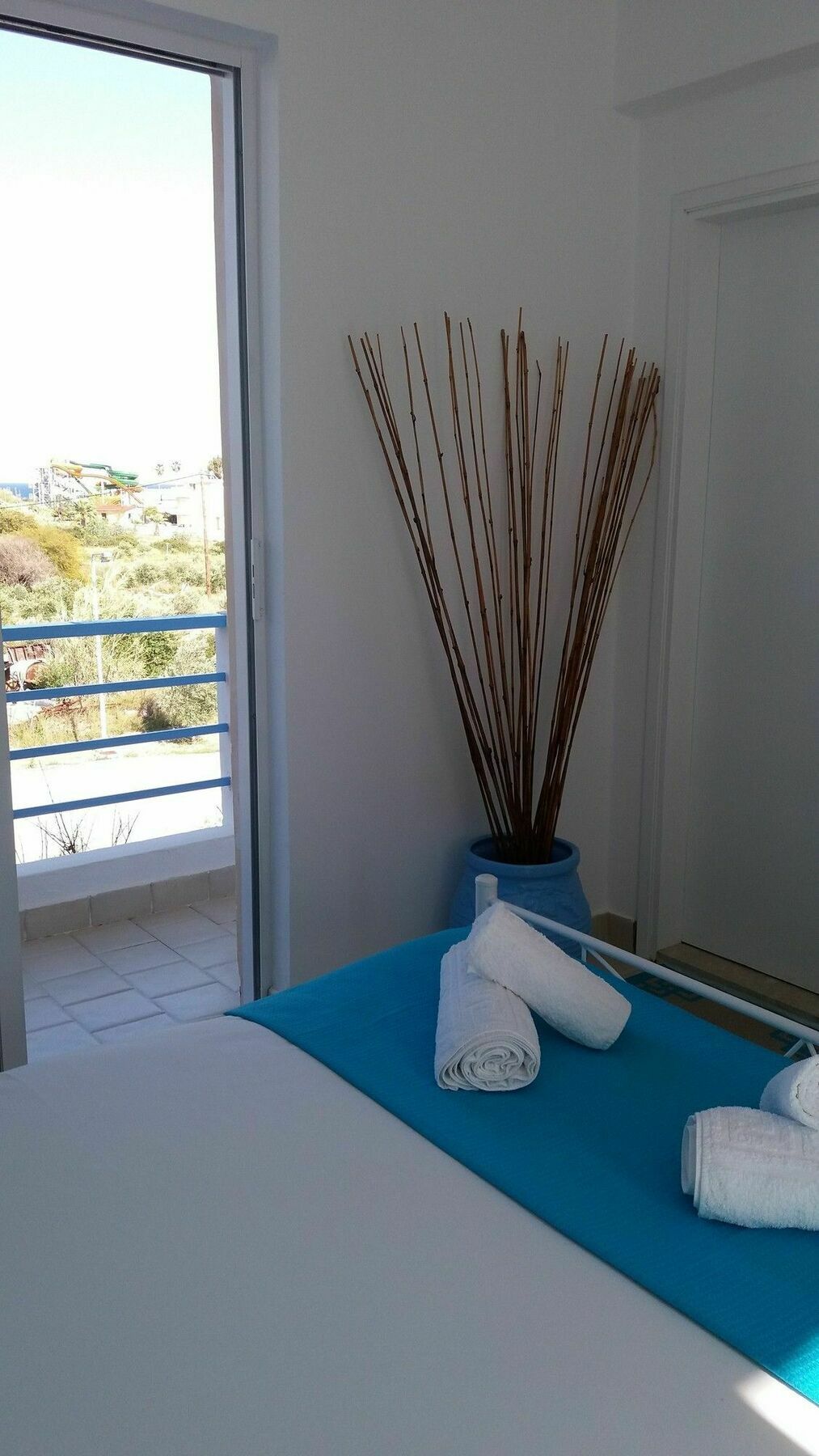 Sofias Blue Apartment Faliraki Bagian luar foto